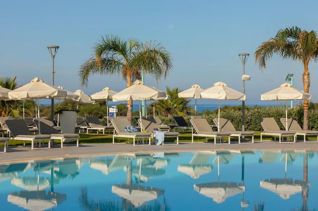 ***** מלון איה נאפה Nissiblu Beach Resort קפריסין